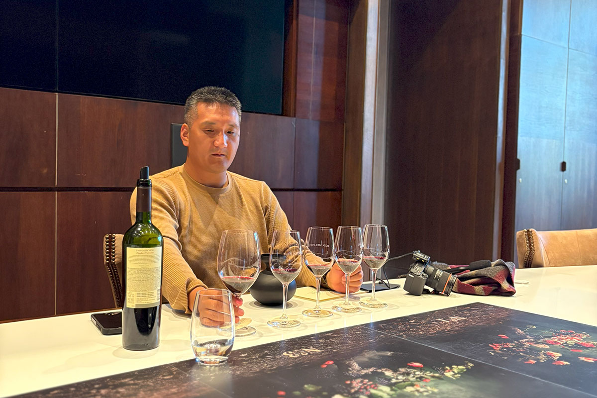 Matthew Horkey visita Viña Don Melchor