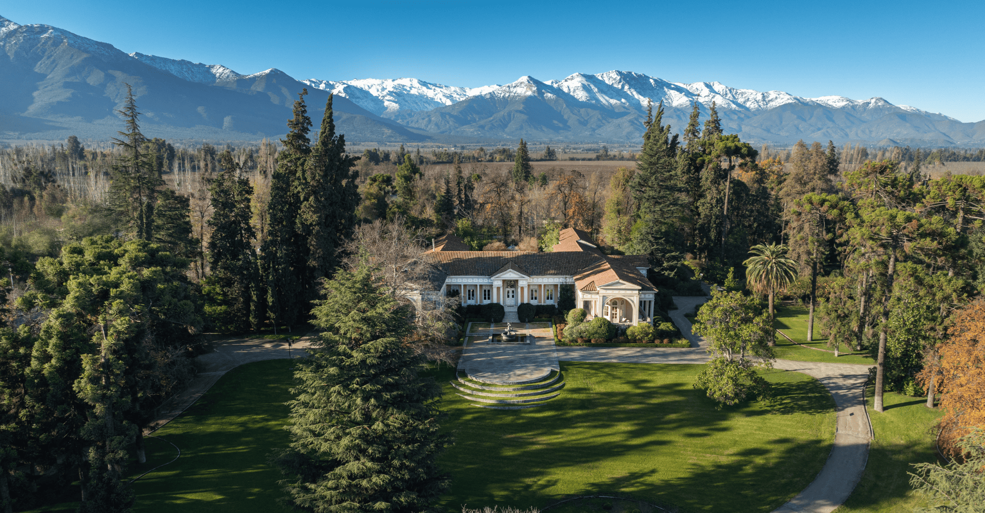 Casa Don Melchor welcomes OSSO on its arrival in Chile